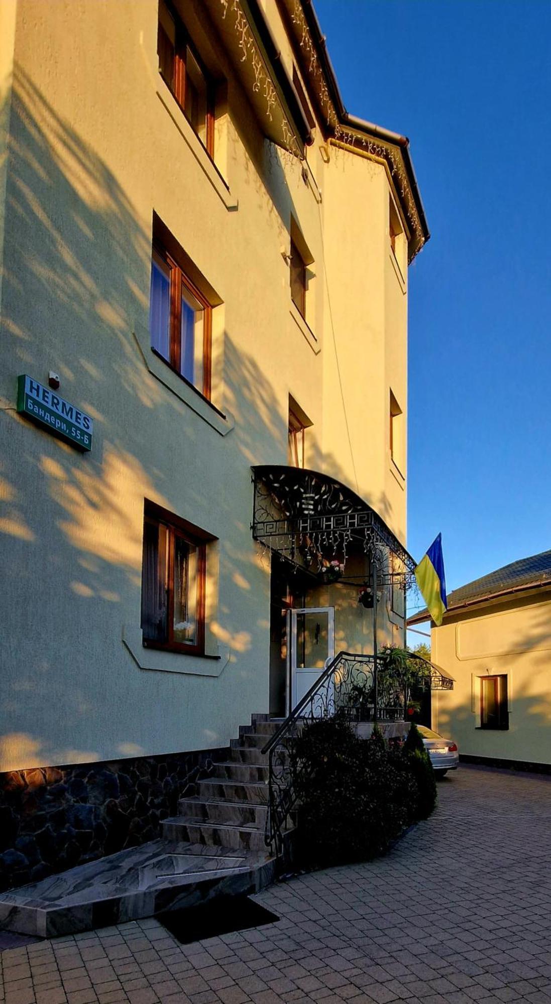 Hermes Resort Hotel With Medical Treatment Truskavets Buitenkant foto