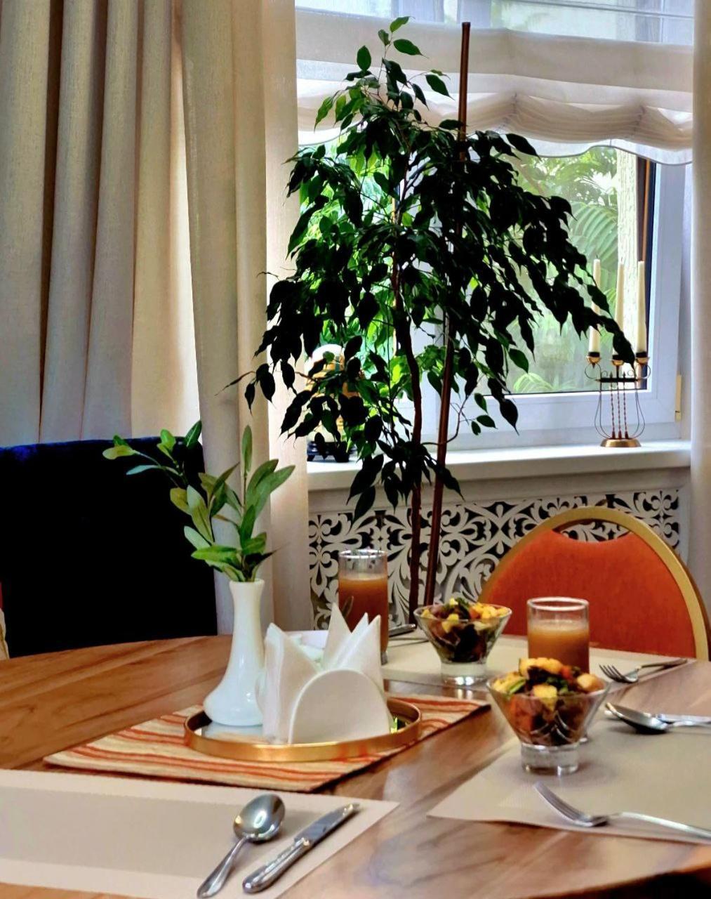 Hermes Resort Hotel With Medical Treatment Truskavets Buitenkant foto